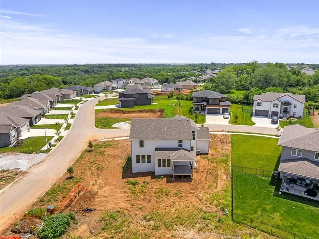 $660,000 | 25010 West 142nd Street, Olathe, KS 66061