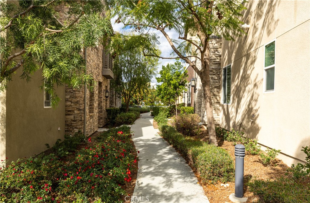 245 Follyhatch Irvine, CA 92618 - Photo 37 of 44