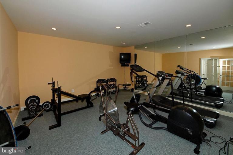 1221 Towlston Road McLean, VA 22102 - Photo 20 of 30 Recreation Room