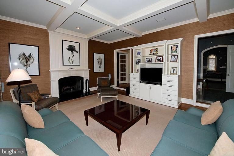 1221 Towlston Road McLean, VA 22102 - Photo 10 of 30 Family Room #2