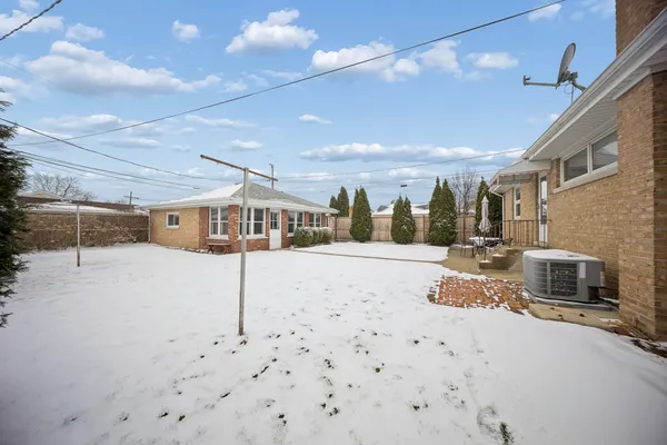 $540,000 | 8229 Giddings Street, Norridge, IL 60706