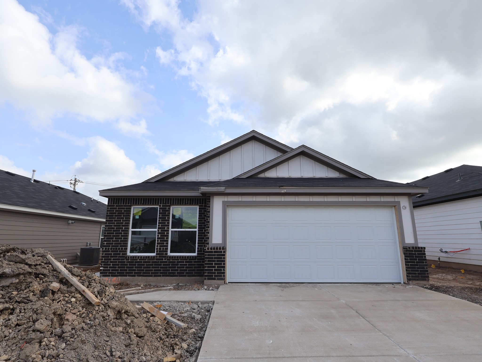 7404 Pullman Cove Austin, TX 78747 - Photo 1 of 16 Gallery Image 1