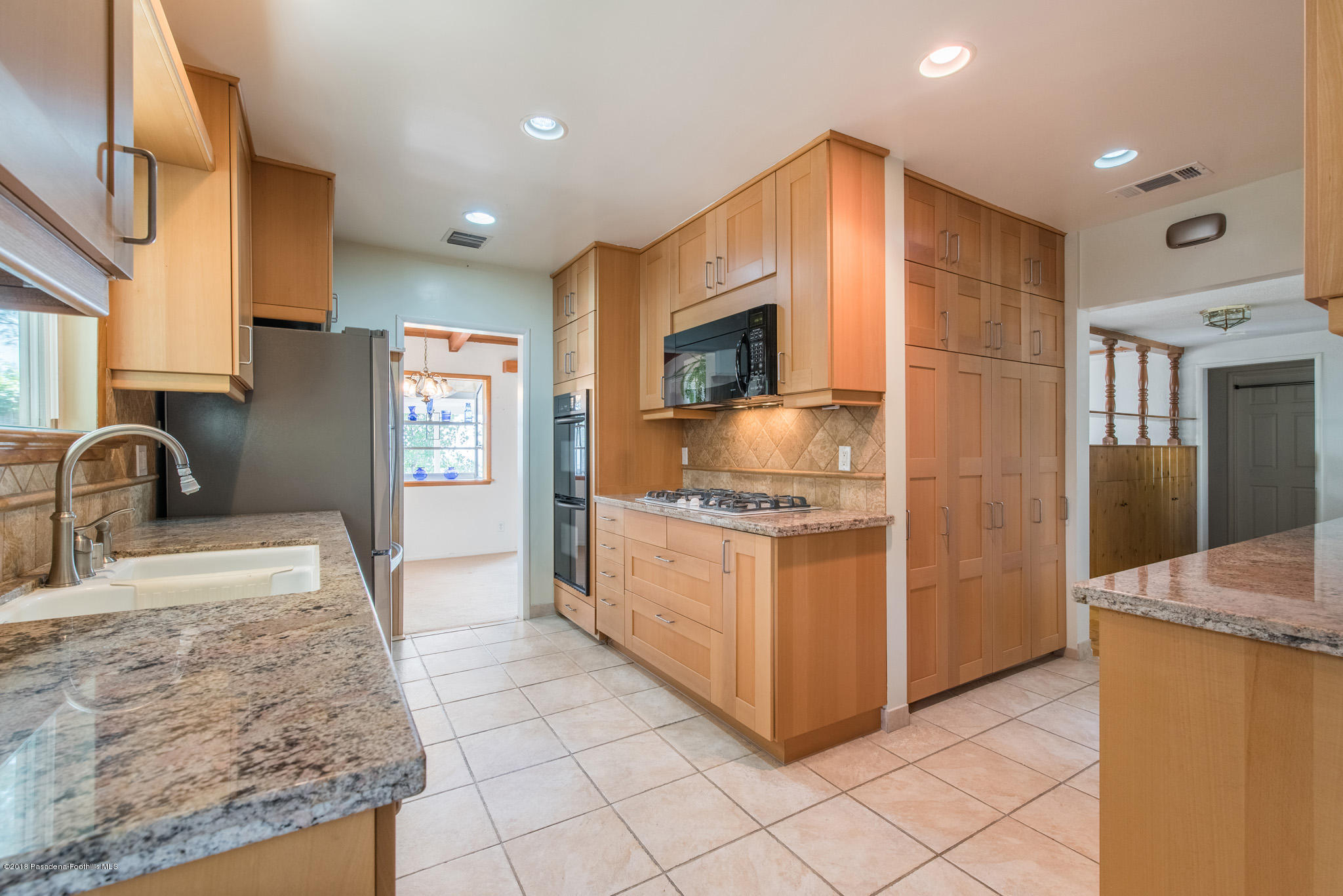 7135 Samoa Place Tujunga, CA 91042 - Photo 16 of 33 snaplistla_16