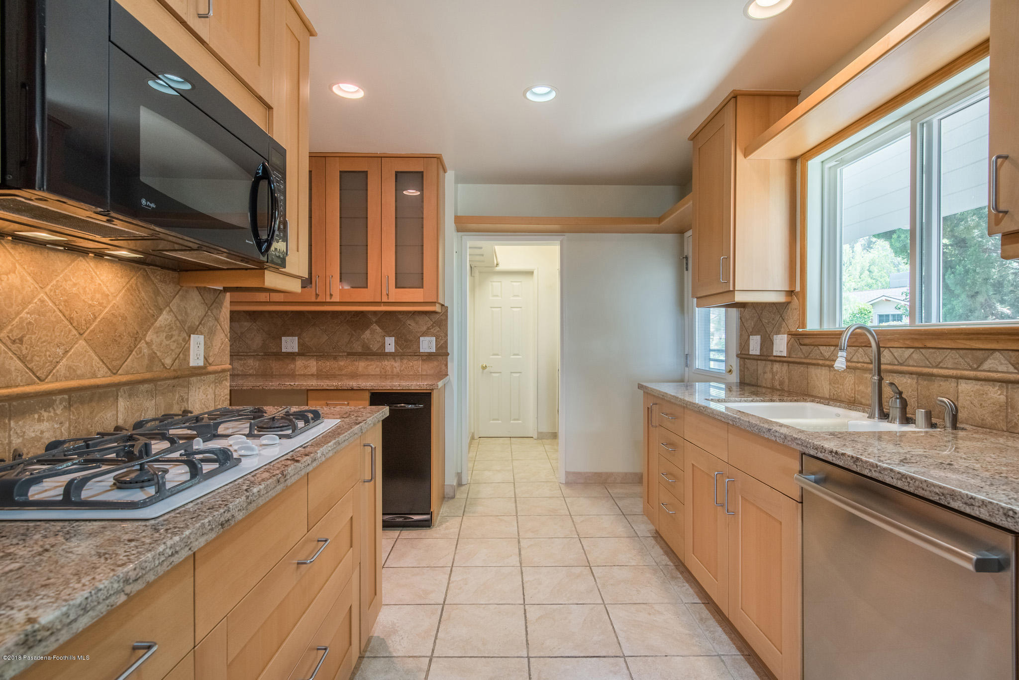 7135 Samoa Place Tujunga, CA 91042 - Photo 18 of 33 snaplistla_18