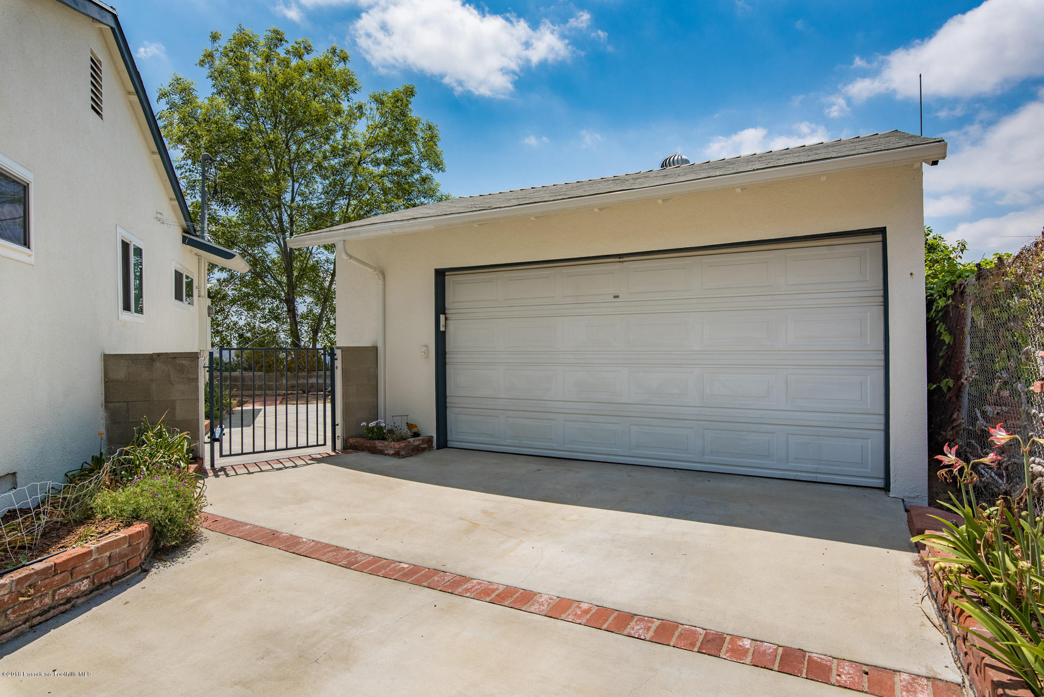 7135 Samoa Place Tujunga, CA 91042 - Photo 3 of 33 snaplistla_03