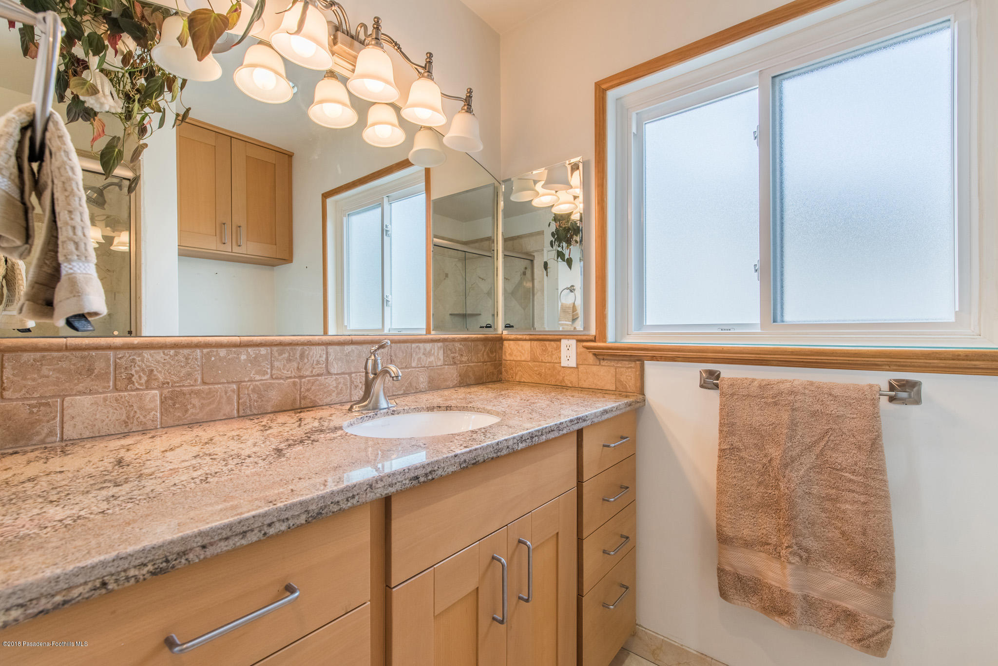 7135 Samoa Place Tujunga, CA 91042 - Photo 25 of 33 snaplistla_27