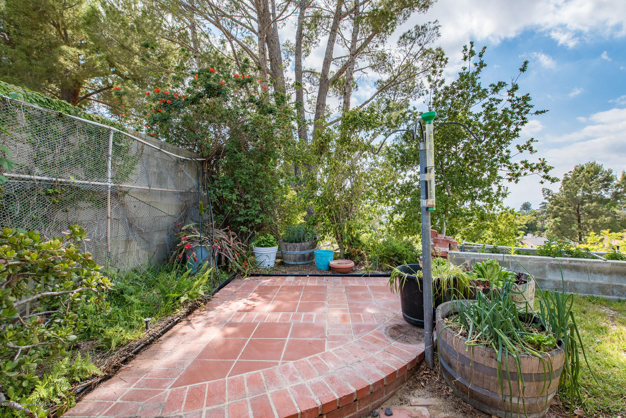 7135 Samoa Place Tujunga, CA 91042 - Photo 28 of 33 snaplistla_30