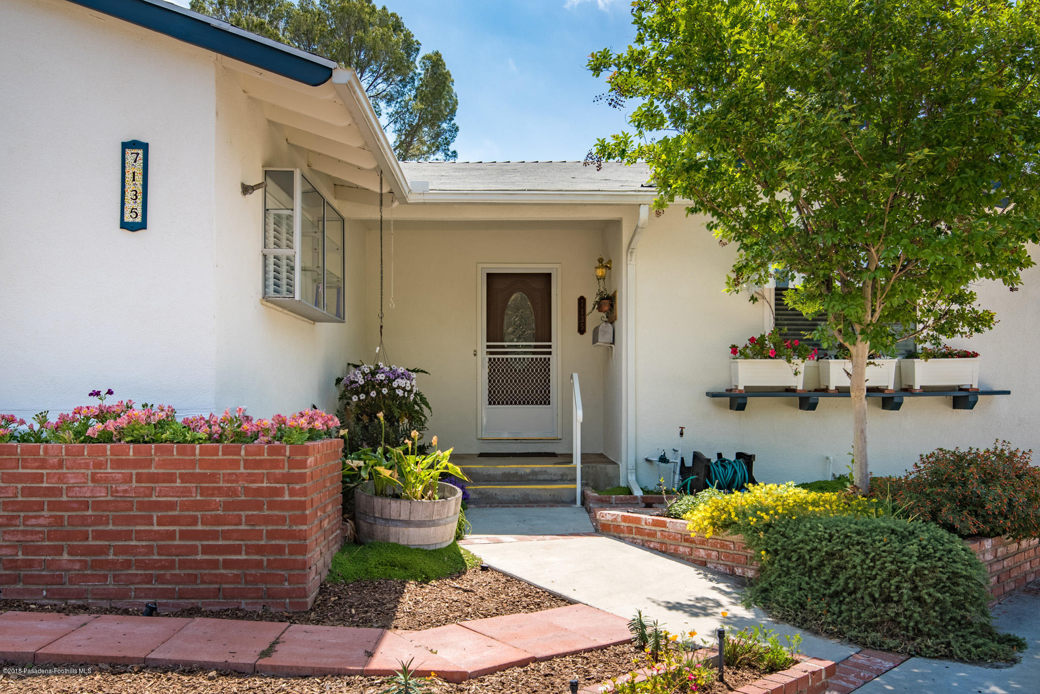 7135 Samoa Place Tujunga, CA 91042 - Photo 4 of 33 snaplistla_04