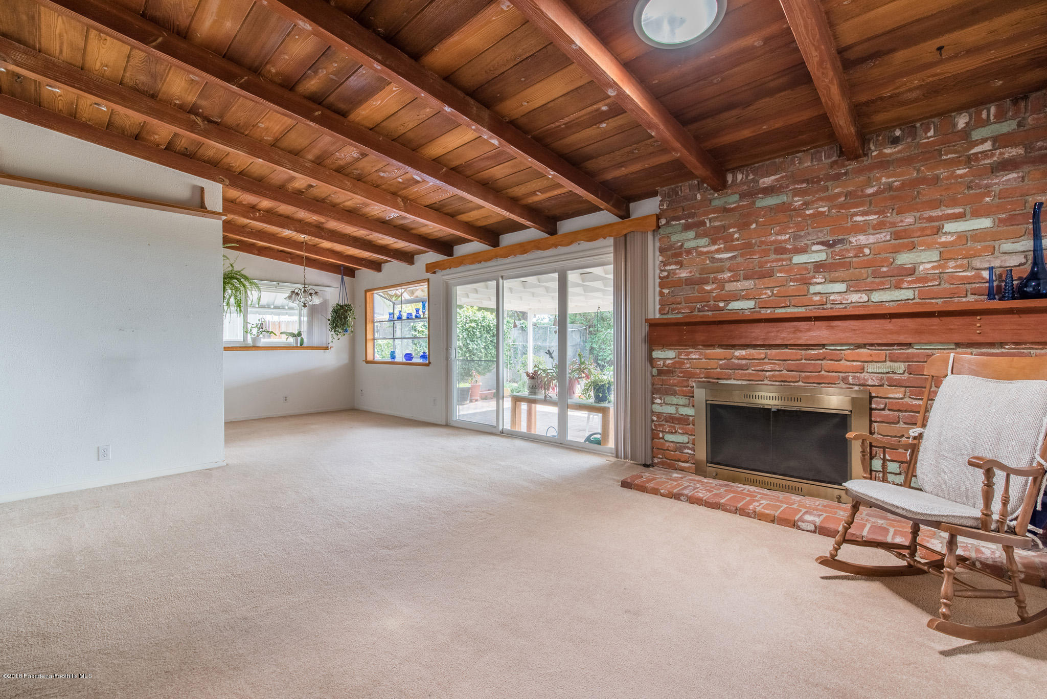 7135 Samoa Place Tujunga, CA 91042 - Photo 9 of 33 snaplistla_09