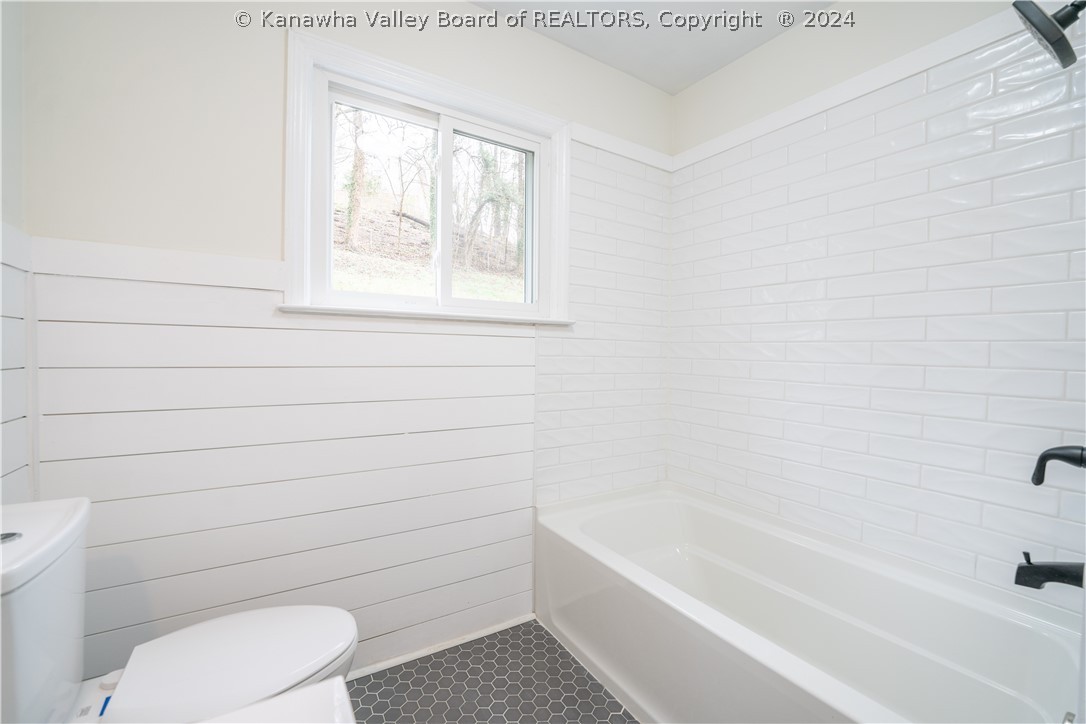 1128 Emerald Road Charleston, WV 25314 - Photo 7 of 21 Gallery Image 7