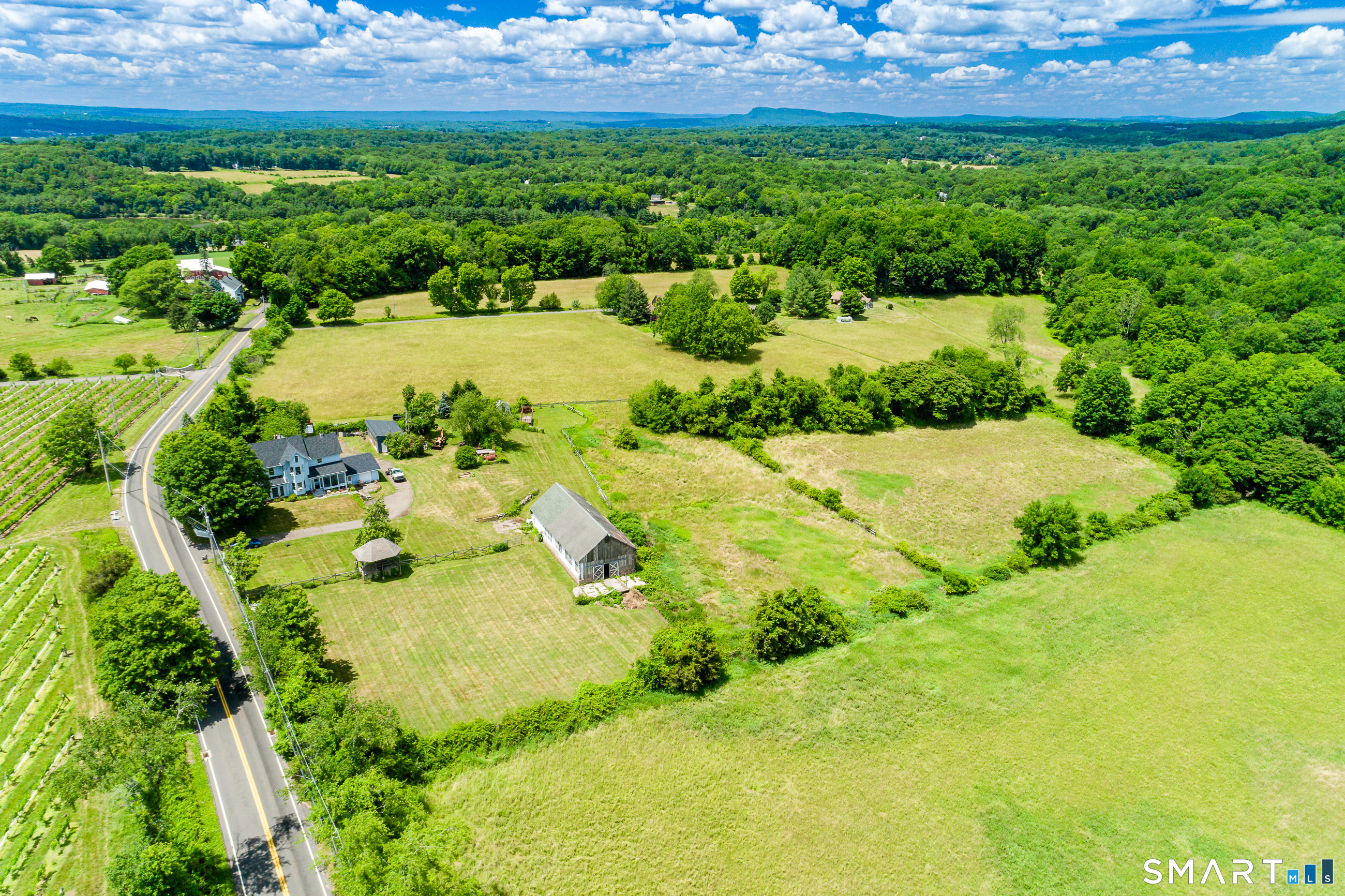 1316 Whirlwind Hill Road Wallingford, CT 06492 - Photo 7 of 40