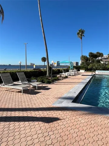 $2,300 | 2401 Bayshore Boulevard, Unit 302, Tampa, FL 33629