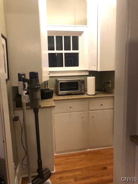 13 Brattle Road Syracuse, NY 13203 - Photo 20 of 48 This is the Convenient Butler's Pantry between th
