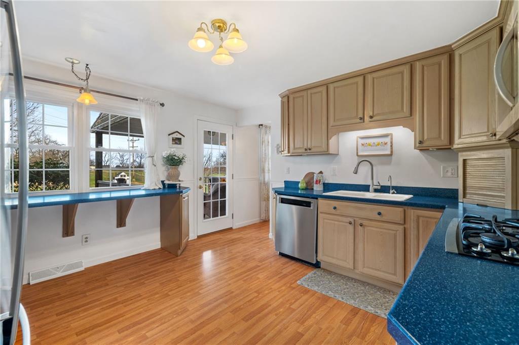 101 Hamtom Road Eighty Four, PA 15330 - Photo 16 of 50
