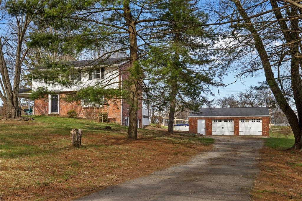 101 Hamtom Road Eighty Four, PA 15330 - Photo 4 of 50