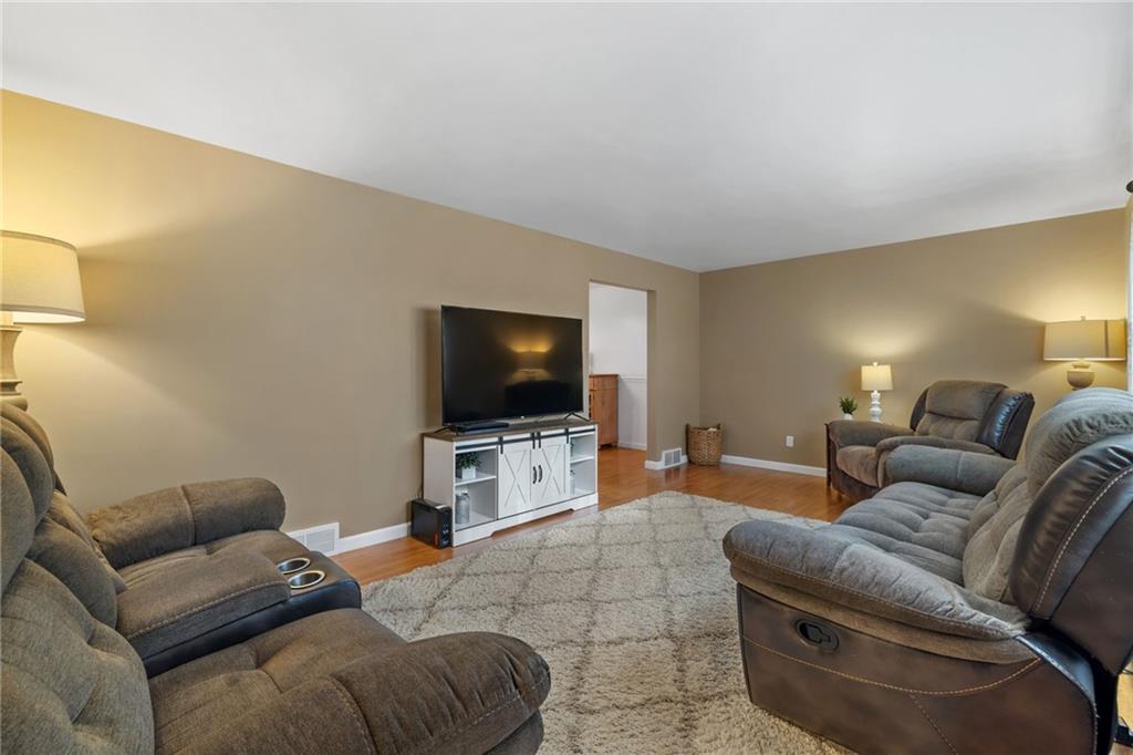 101 Hamtom Road Eighty Four, PA 15330 - Photo 6 of 50