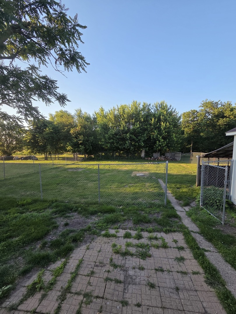 19550 Fellows Road Morrison, IL 61270 - Photo 16 of 19