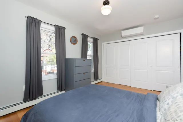 $899,900 | 360 West 262nd Street | North Riverdale