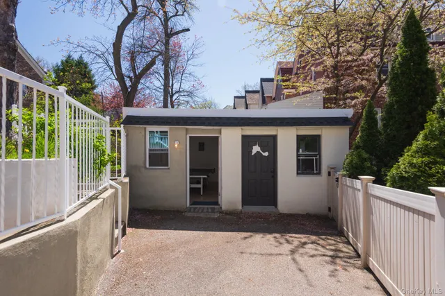 $899,900 | 360 West 262nd Street | North Riverdale