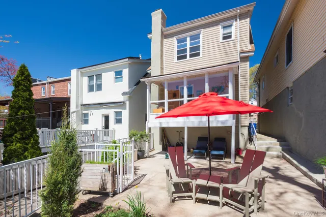 $899,900 | 360 West 262nd Street | North Riverdale