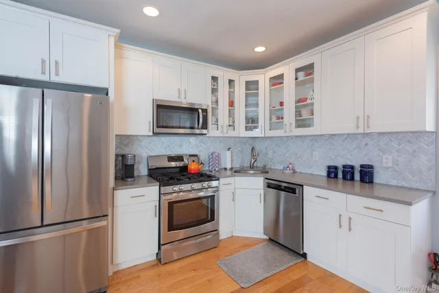 $899,900 | 360 West 262nd Street | North Riverdale