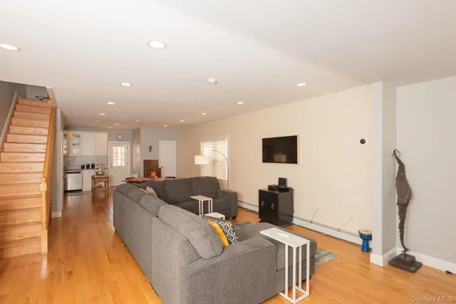 $899,900 | 360 West 262nd Street | North Riverdale