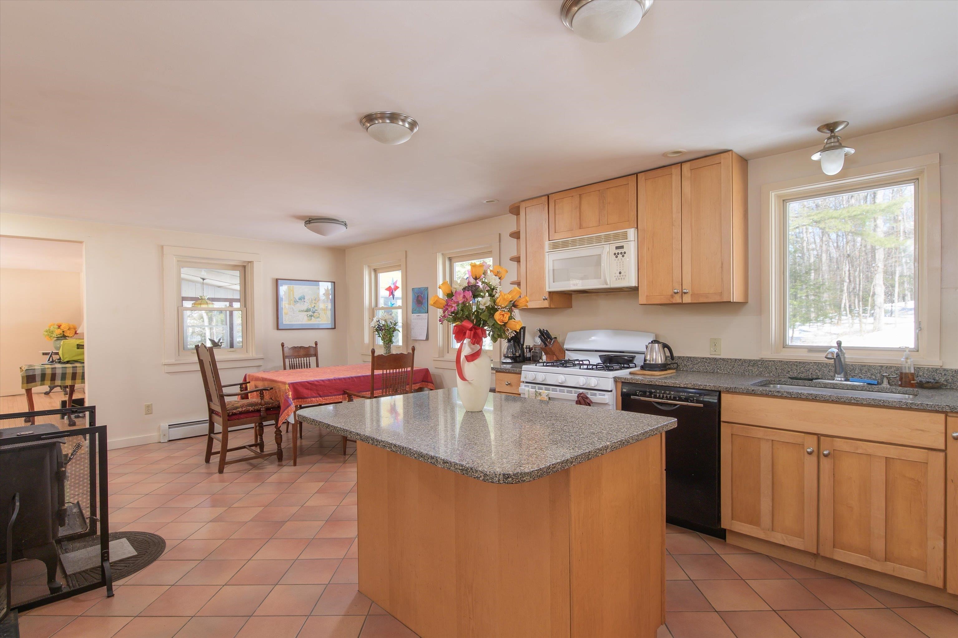 56 Lee Road Brattleboro, VT 05301 - Photo 11 of 32