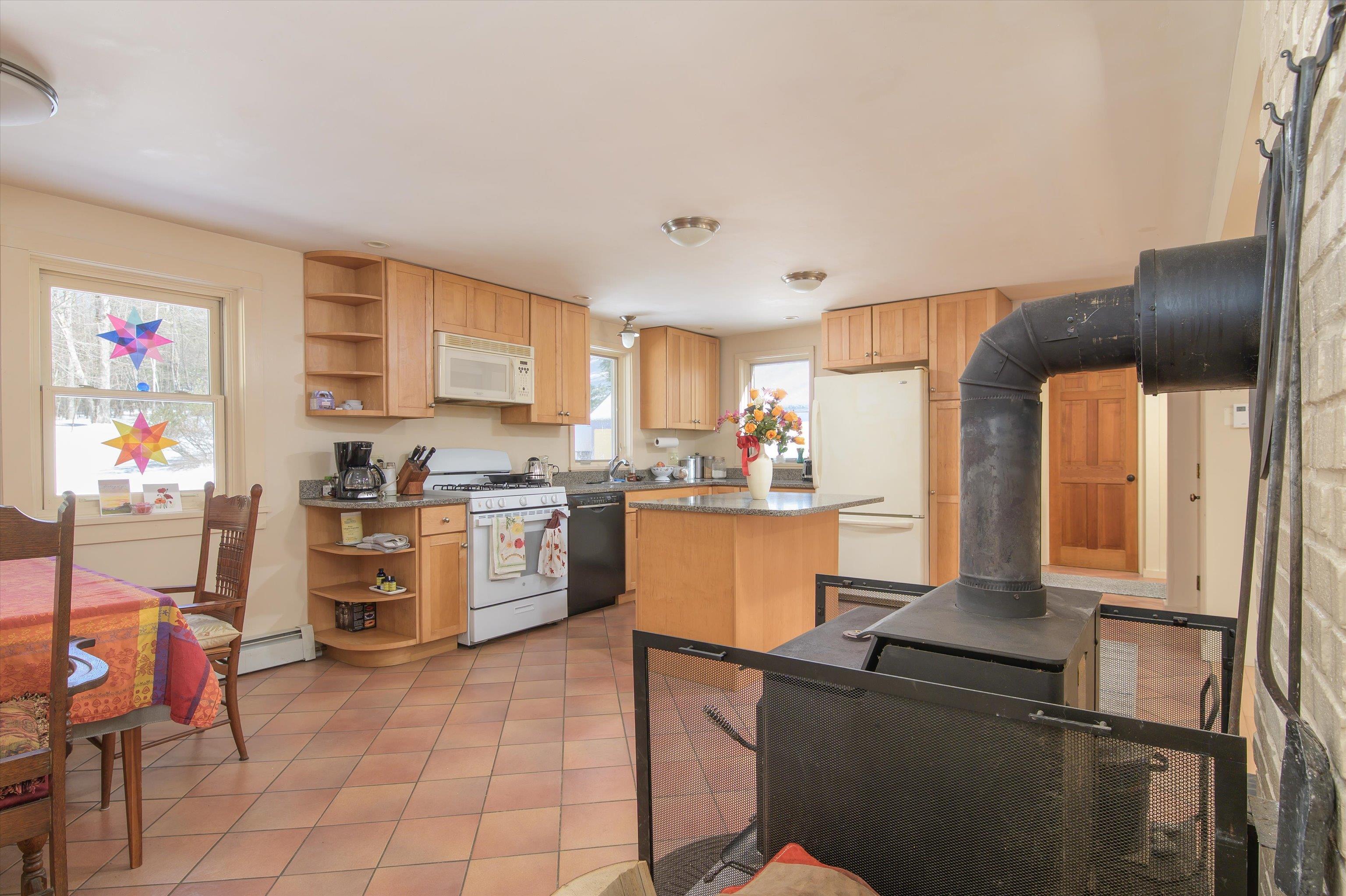 56 Lee Road Brattleboro, VT 05301 - Photo 13 of 32