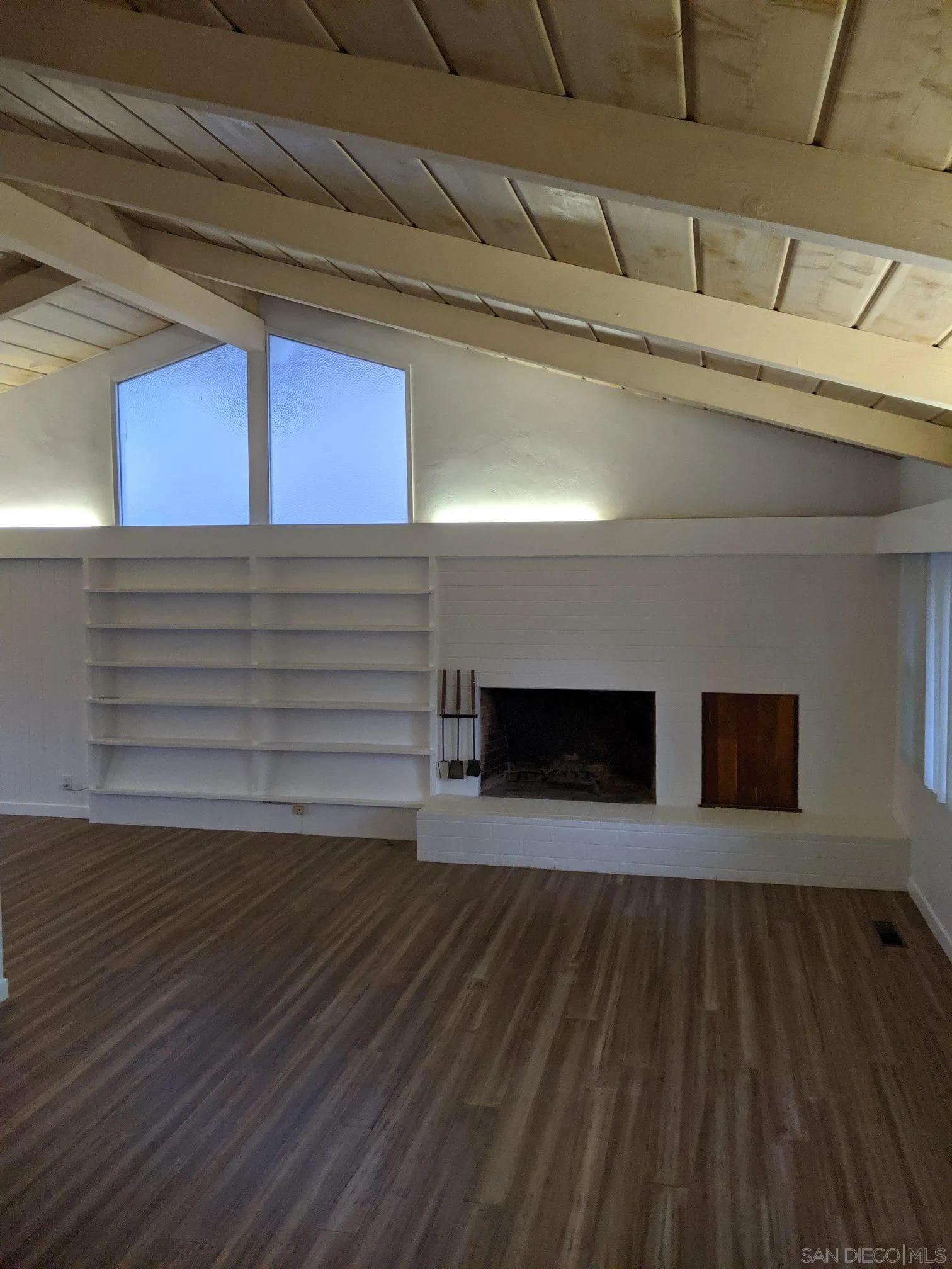 5451 Redding Road San Diego, CA 92115 - Photo 6 of 37 a view of a garage of wooden floor