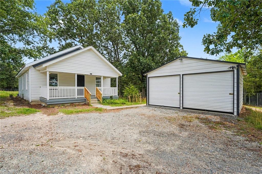 2908 Little Brook Road Seagrove, NC 27341 - Photo 5 of 28