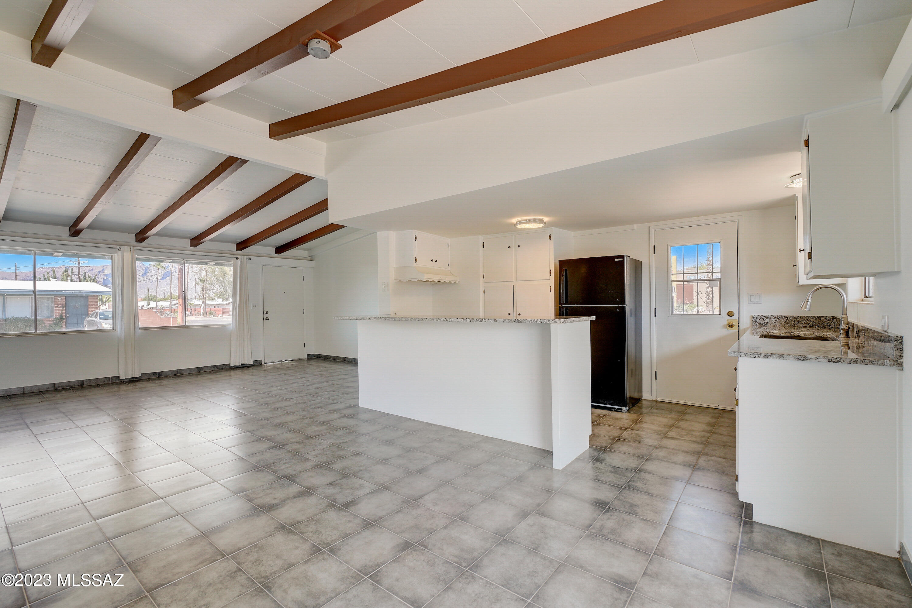 2121 North Country Club Road, Unit 1 Tucson, AZ 85716 - Photo 3 of 12