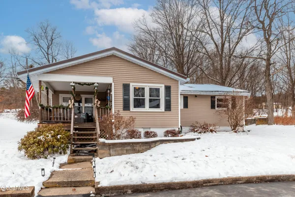 $295,000 | 100 Highway 143, Westerlo, NY 12193