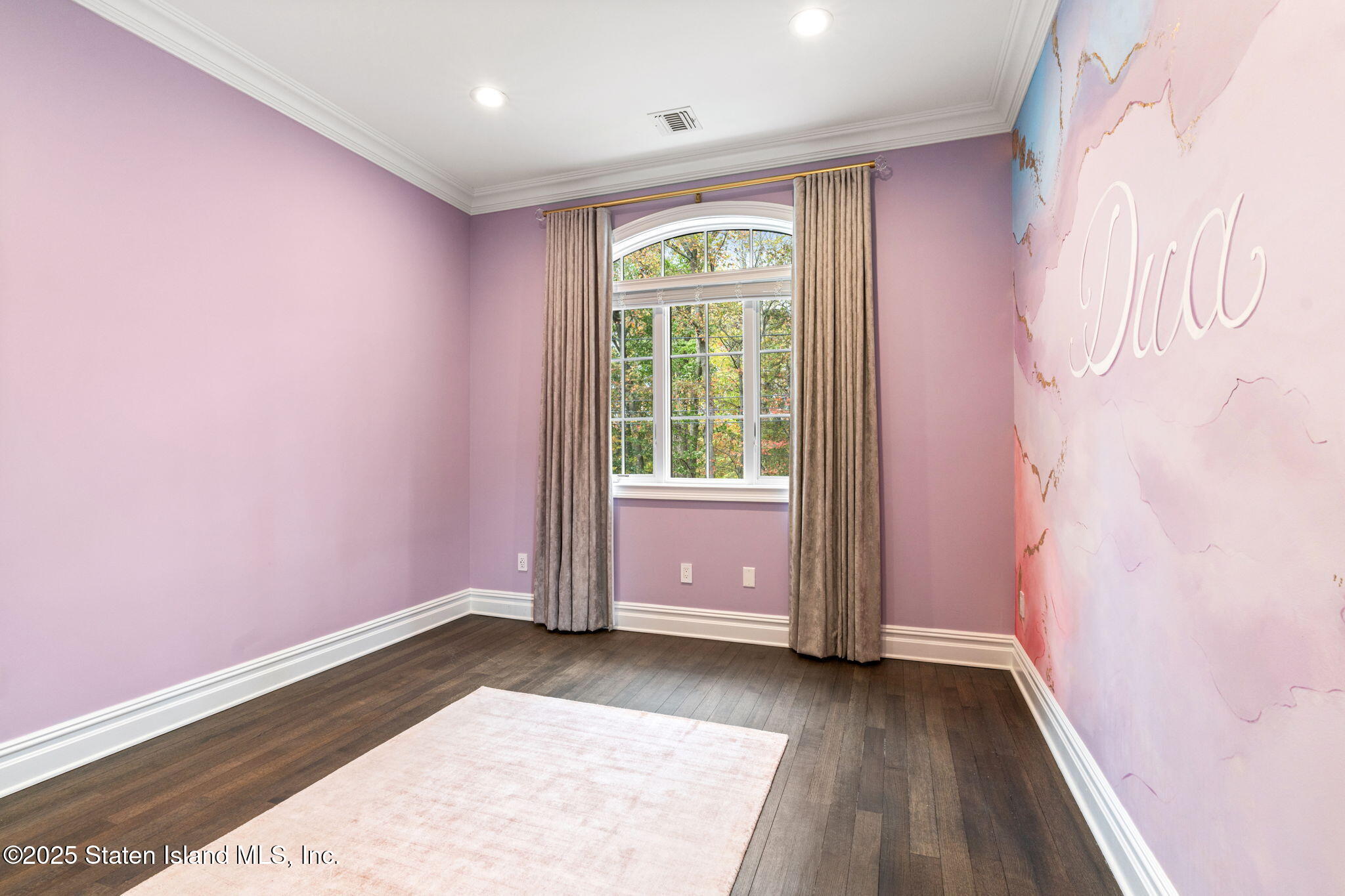 312 London Road Staten Island, NY 10306 - Photo 49 of 82 321 London Rd Bedroom