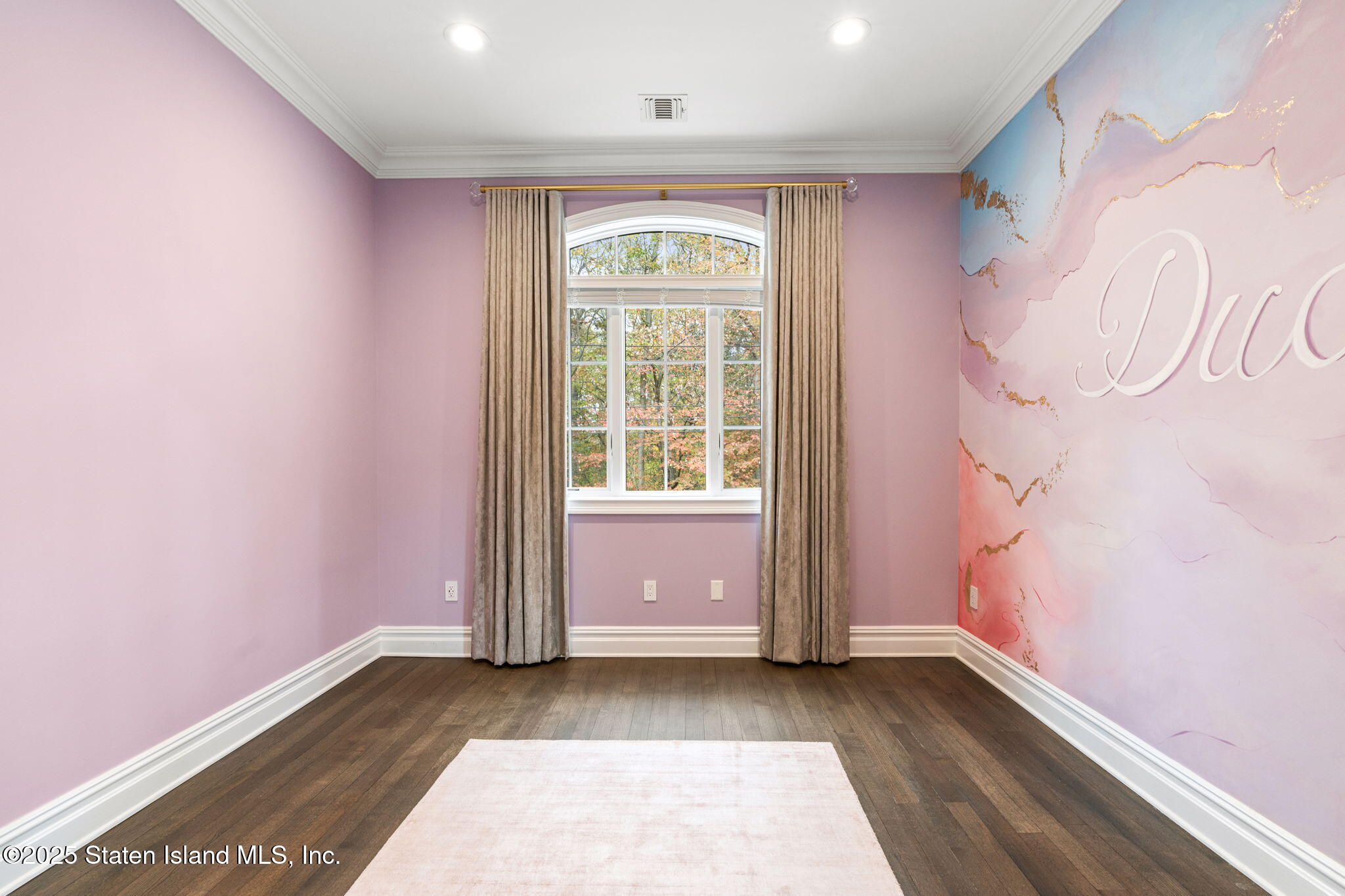 312 London Road Staten Island, NY 10306 - Photo 54 of 82 a view of an empty room with a window