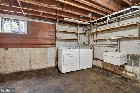 $725,000 | 702 McNeill Road, Silver Spring, MD 20910