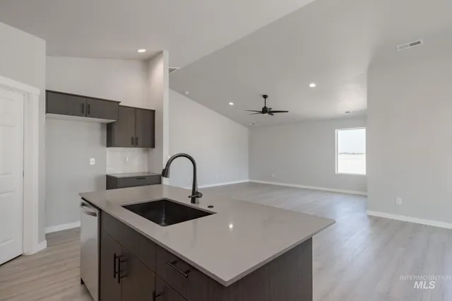 $449,990 | 3072 East Mossy Crk Drive, Kuna, ID 83634