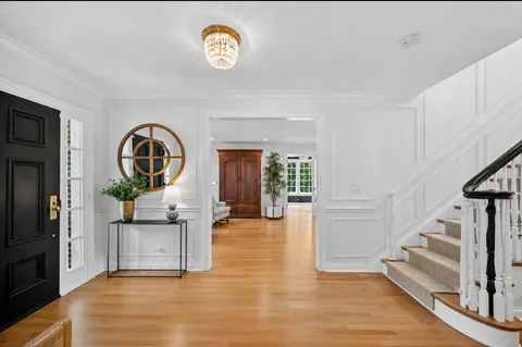 $2,899,000 | 792 Walden Road, Winnetka, IL 60093