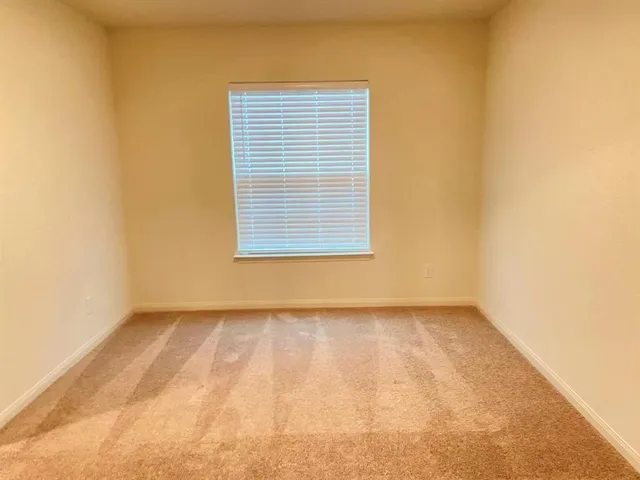 $1,475 | 213 Allington Circle, Jarrell, TX 76537