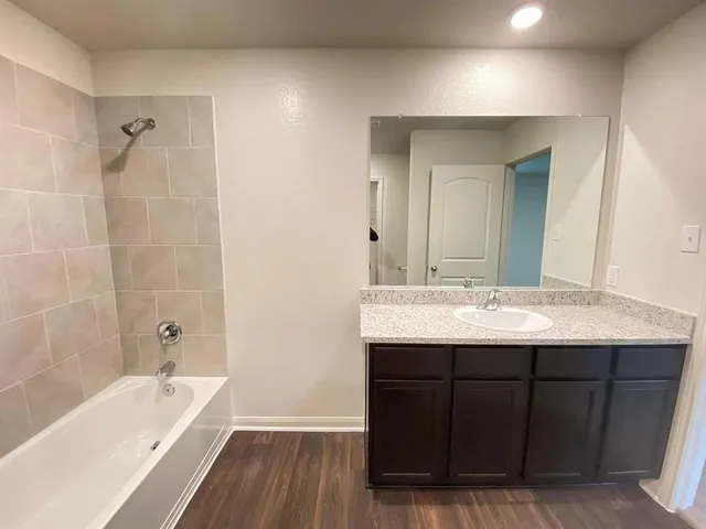 $1,475 | 213 Allington Circle, Jarrell, TX 76537