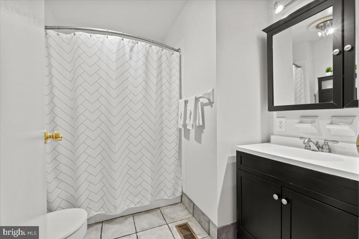 3 Gardner Road Cherry Hill, NJ 08034 - Photo 16 of 36