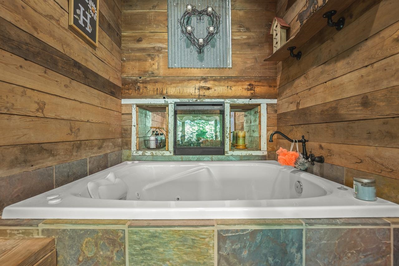 W7911 Territorial Road Delavan, WI 53115 - Photo 27 of 66