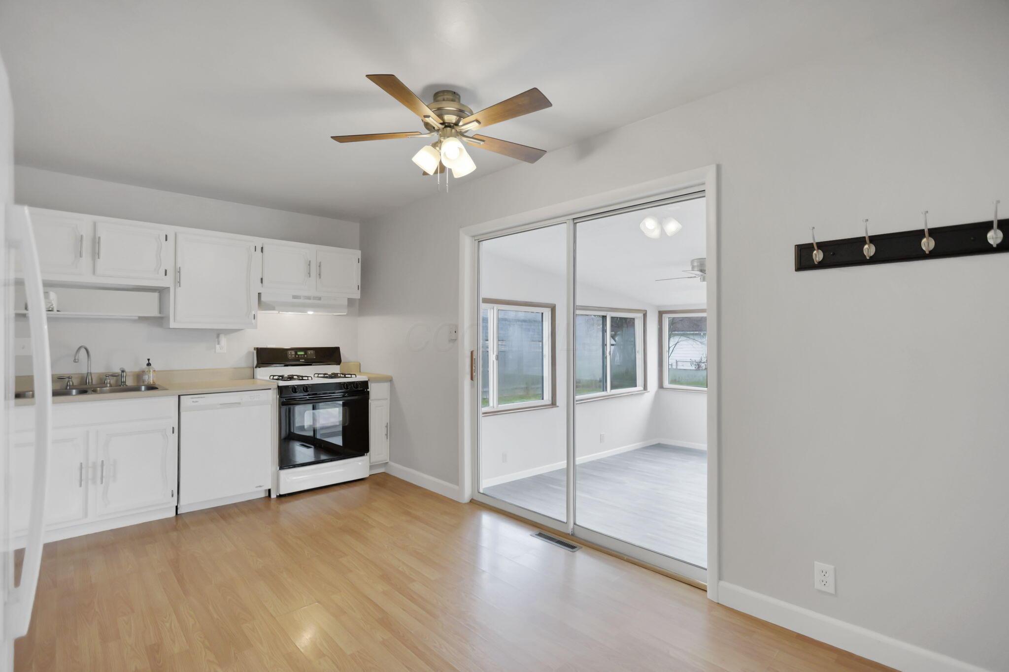 88 Fieldpoint Road Heath, OH 43056 - Photo 11 of 26 11-Kitchen D
