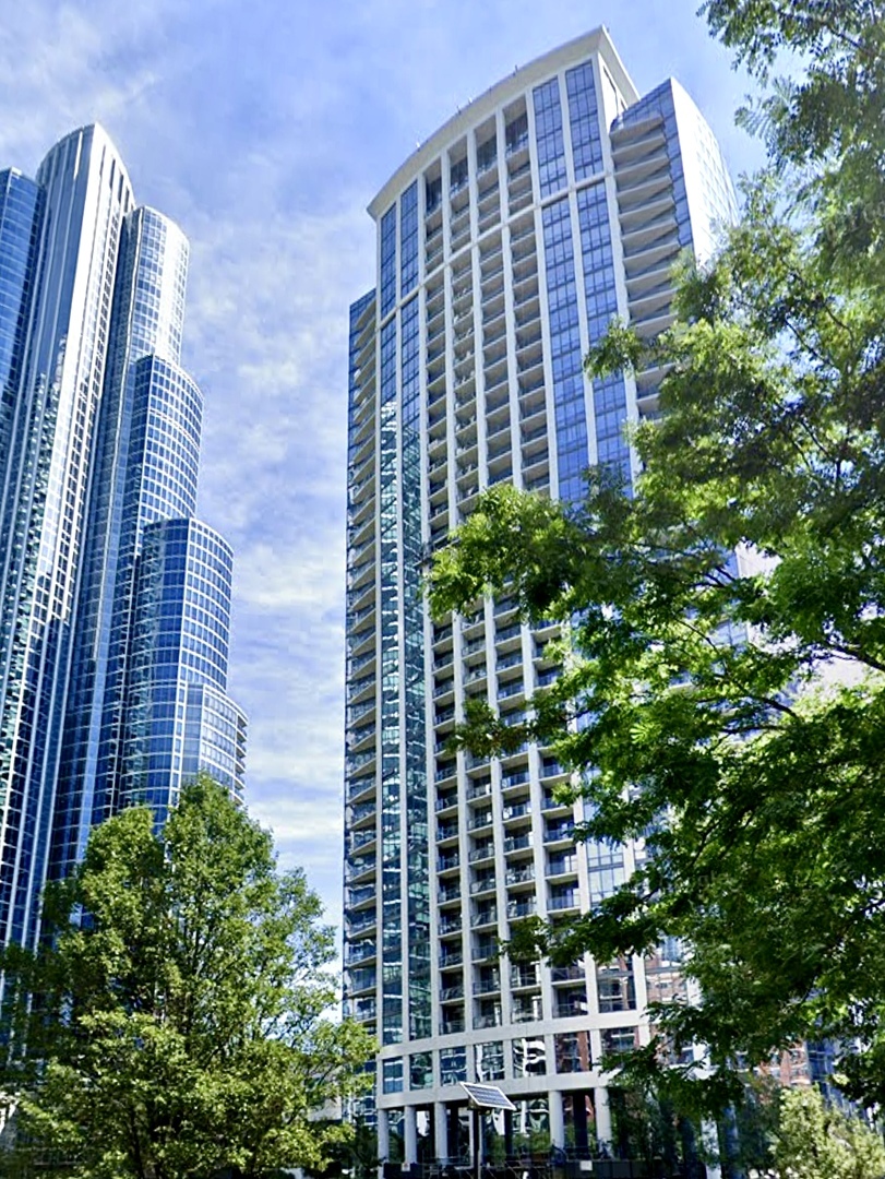 1235 South Prairie Ave Unit 3102  