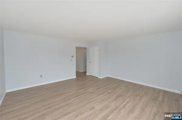 $2,500 | 421 Leonhardt Drive, Unit 2, Saddle Brook, NJ 07663
