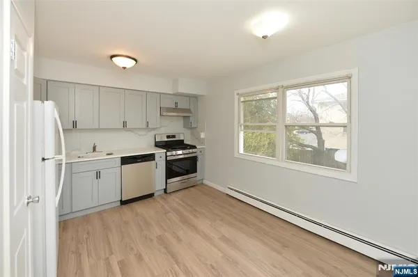 $2,500 | 421 Leonhardt Drive, Unit 2, Saddle Brook, NJ 07663