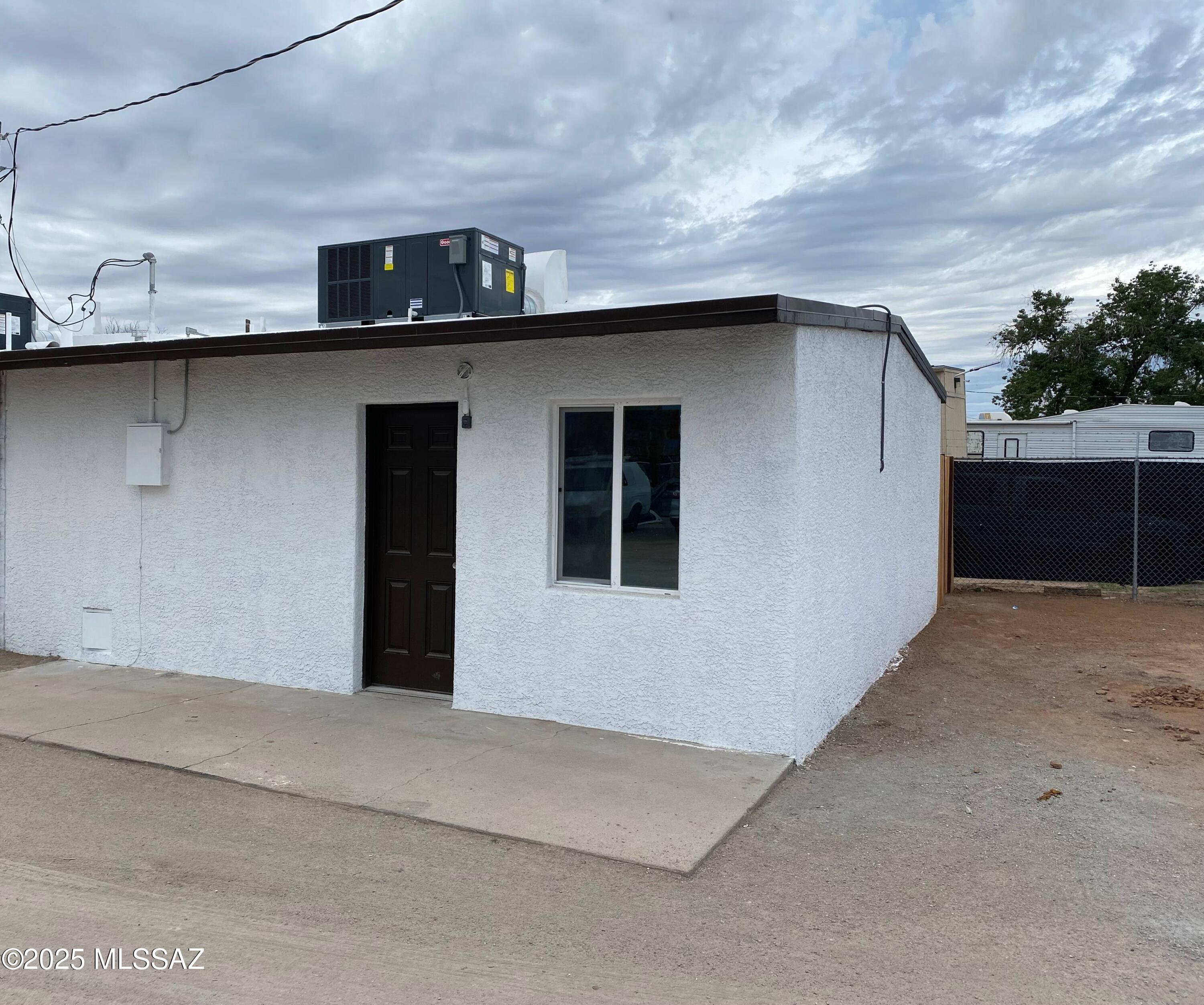 326 E Prince Rd #1