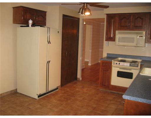 86 Ridgecrest Drive Pittsburgh, PA 15235 - Photo 12 of 17 Kitchen. Additional Kitchen viiew