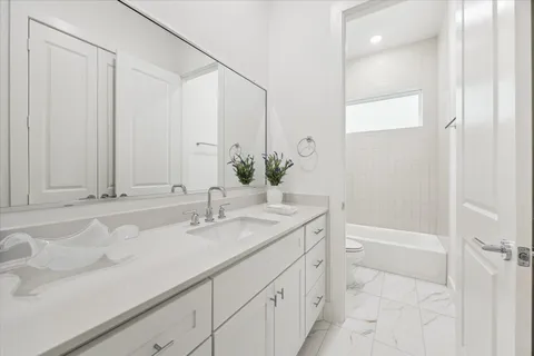 $475,000 | 10923 Brookeshire Chase Lane, Houston, TX 77043