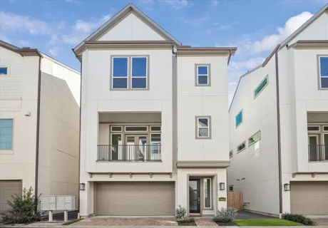 $475,000 | 10923 Brookeshire Chase Lane, Houston, TX 77043