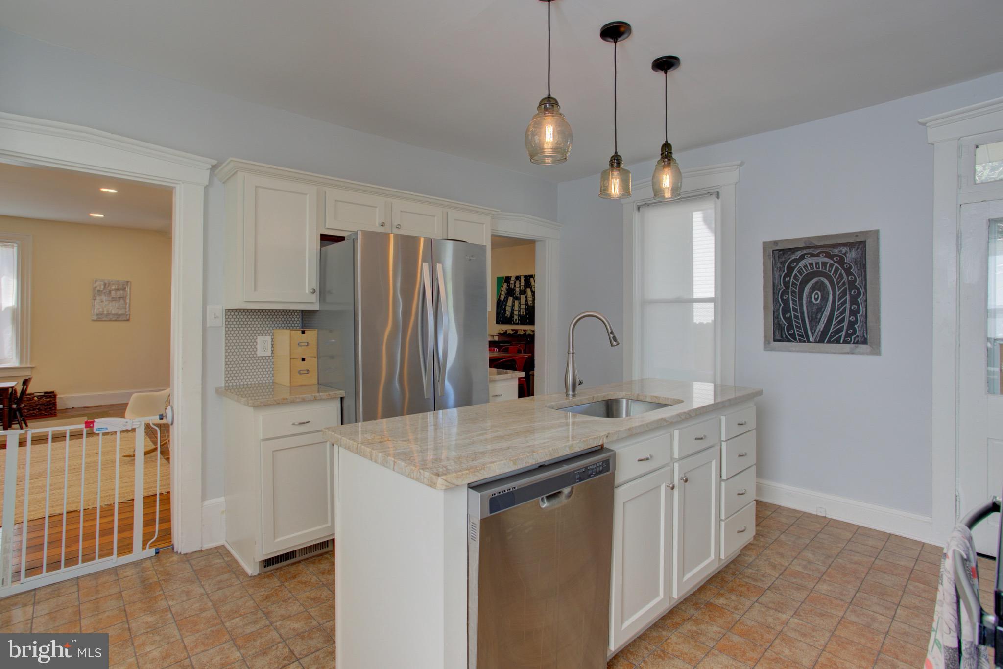 23 West Orange Street Lititz, PA 17543 - Photo 6 of 35